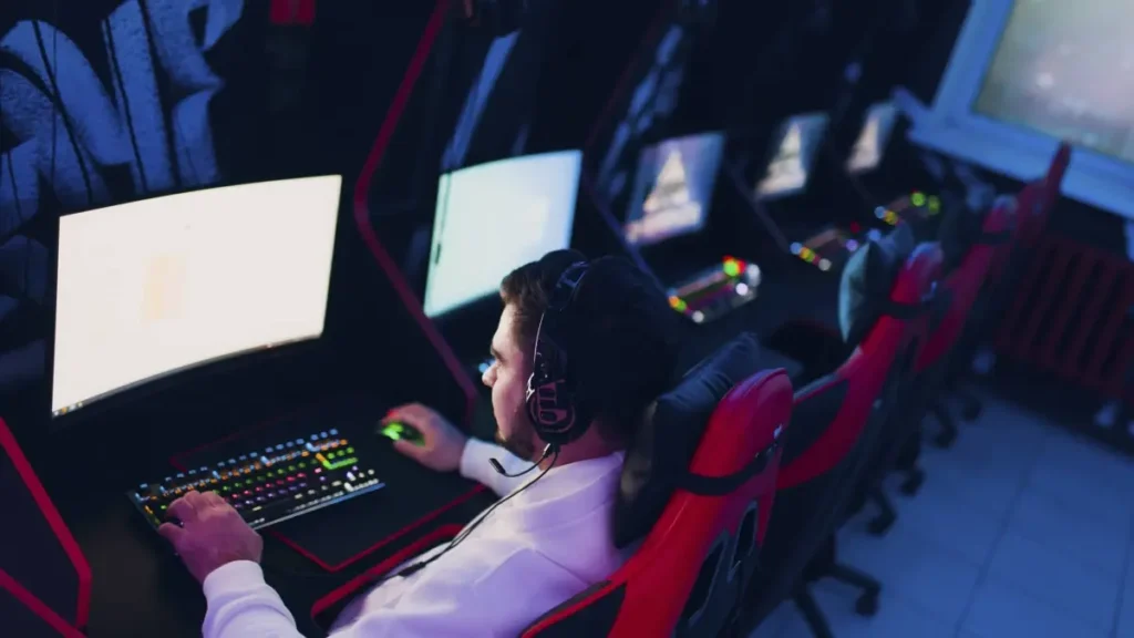Exploring The Growing World Of Esports In College: Degrees, Teams, And Scholarships