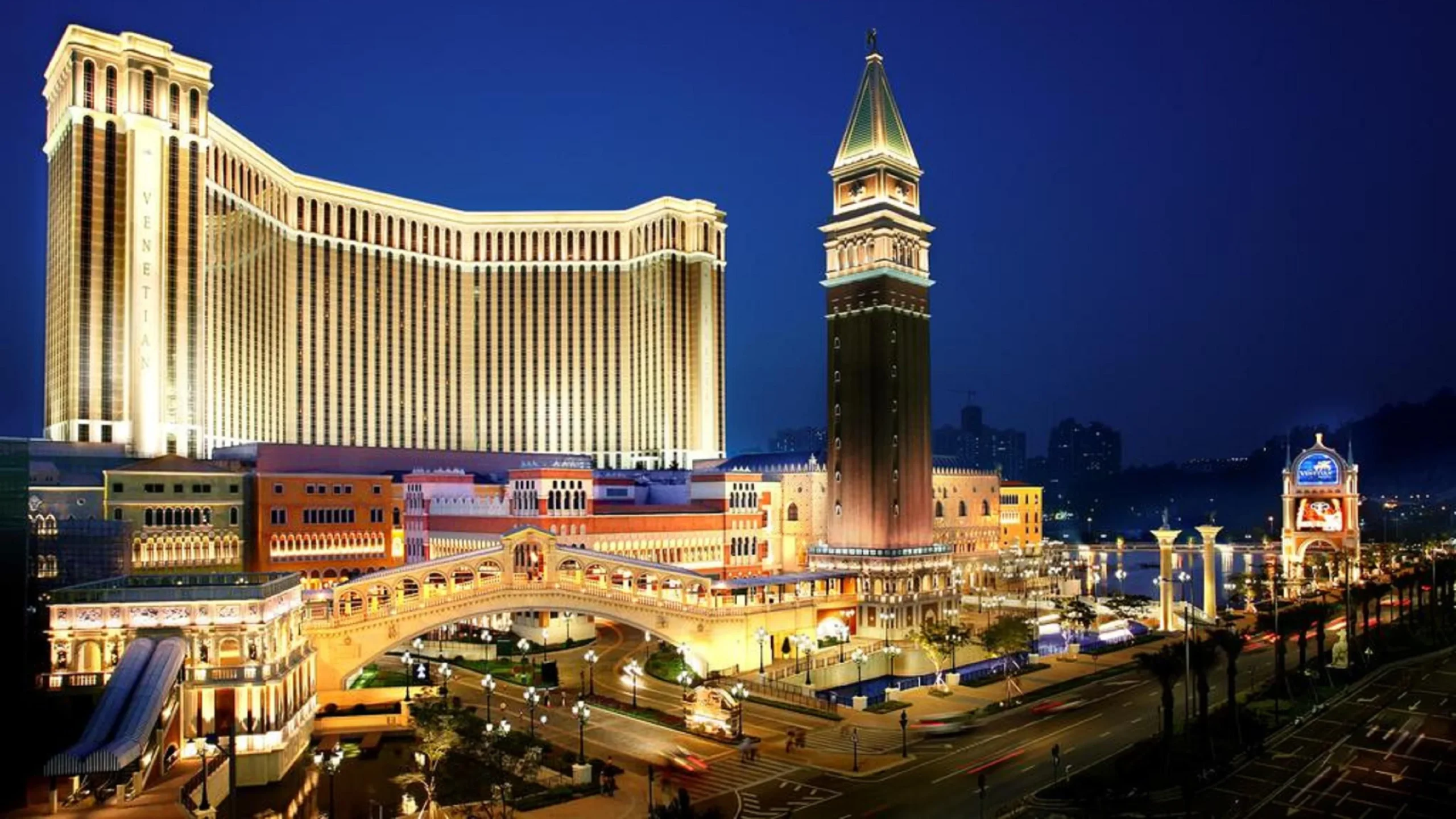 Macau’s Casino Revenue Declines 12.7% In September, Maintains 15.5% Yearly Growth