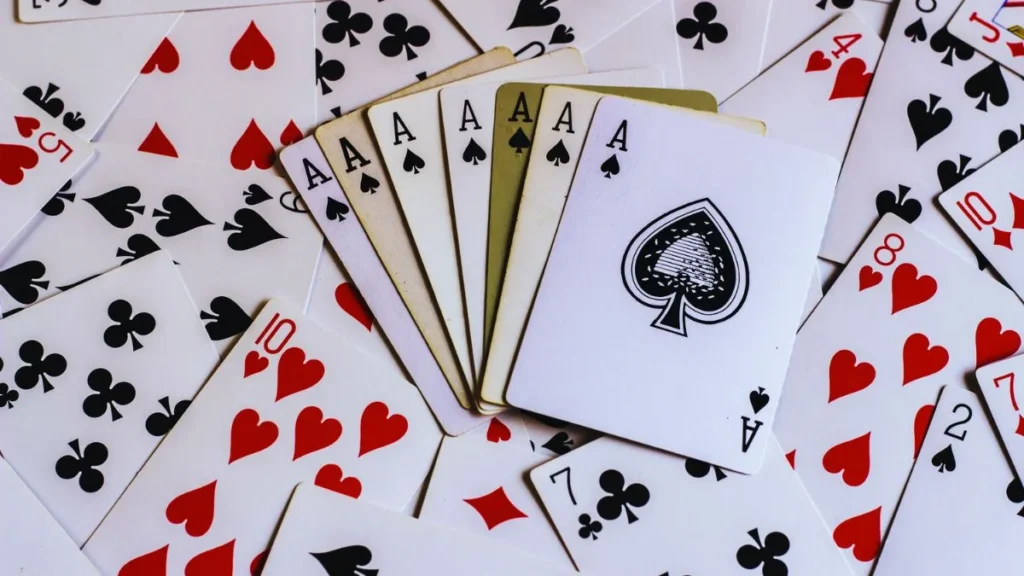 Dai Fugō: The Card Game That Will Make You A Grand Millionaire Old Maid card game setup with players and cards on the table