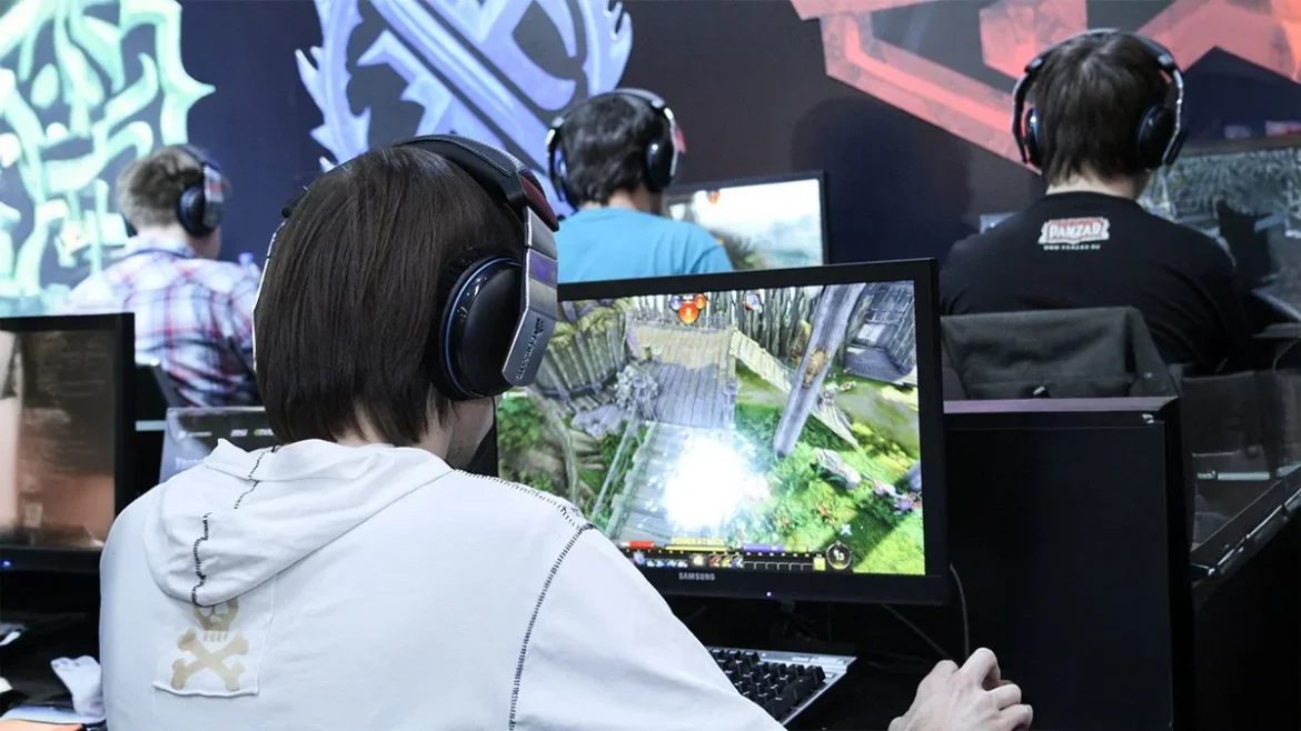 How To Become A Pro Esports Player: The Ultimate Guide