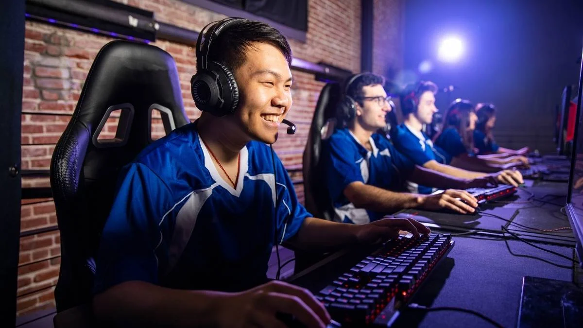 How Esports Teams Make Money: The Secret Business Model How Esports Teams Make Money: The Secret Business Model
